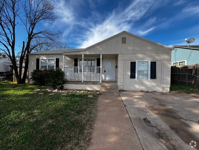 Building Photo - Beautiful 3 bedroom 2 bath home!
