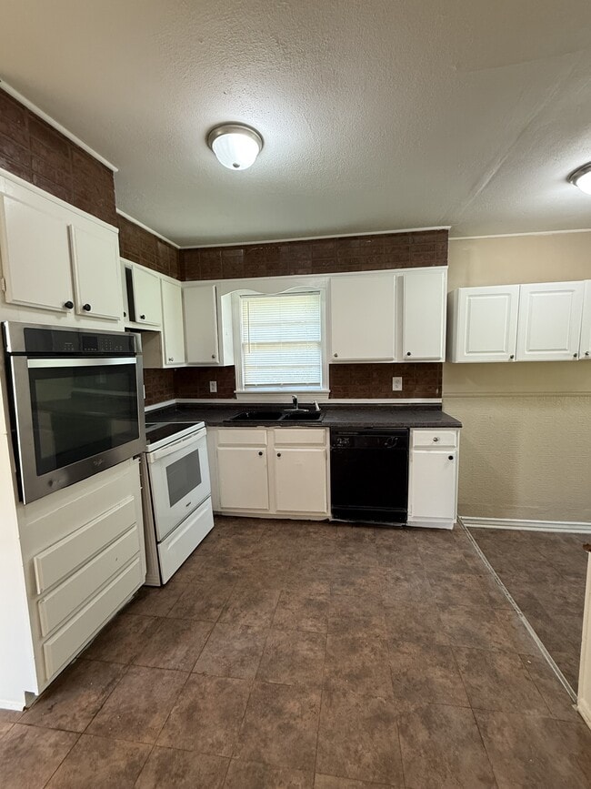 Photo - 2320 5th St NW