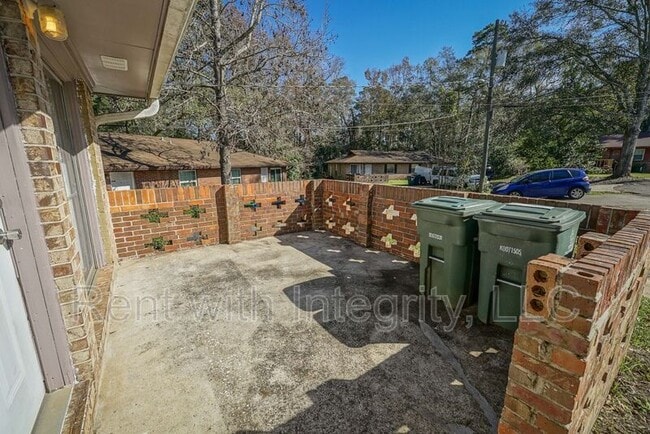 Photo - 2304 Hartsfield Ct Unit Apt. B