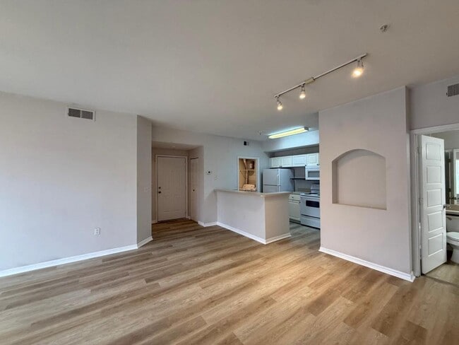 Photo - 5506 Metrowest Blvd Unit 13-211