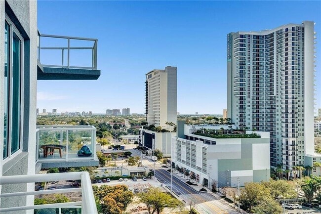Building Photo - 315 NE 3rd Ave Unit 1105 Rental