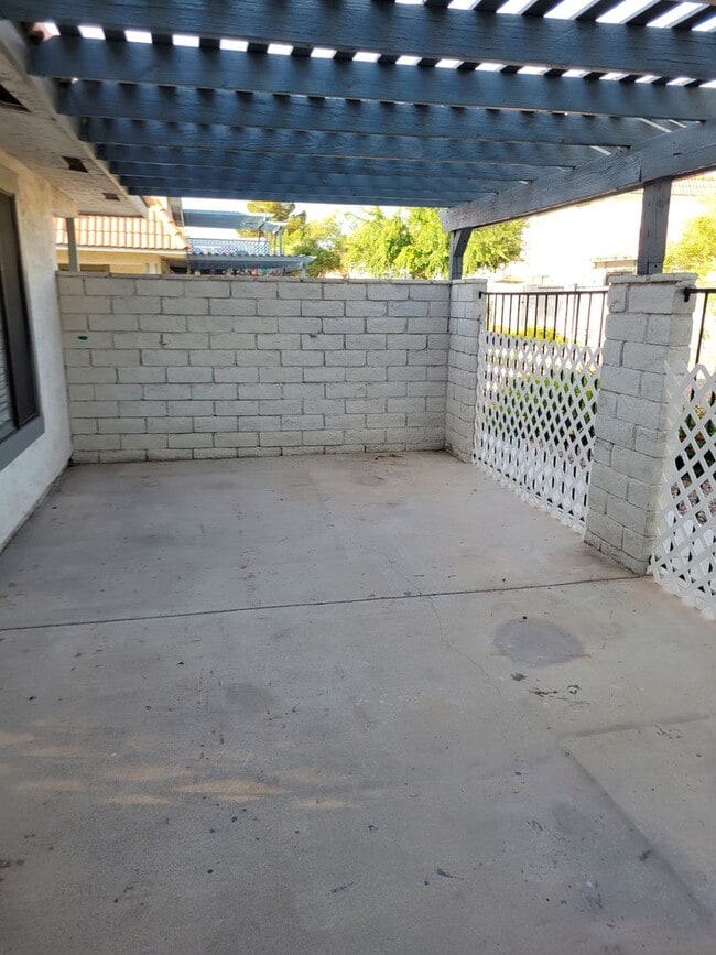 Photo - Rent Ready Single Story Townhome 3/2/ with...