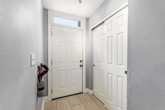 Photo - 6930 Avery Rd