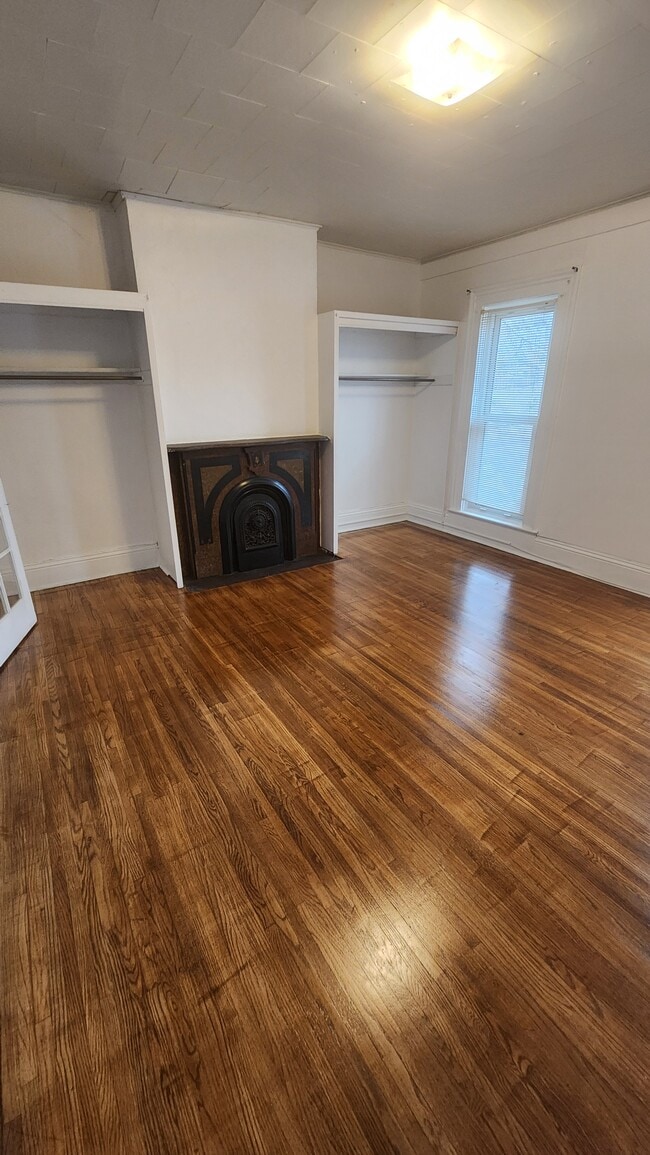 Photo - 17 Green St Unit 2