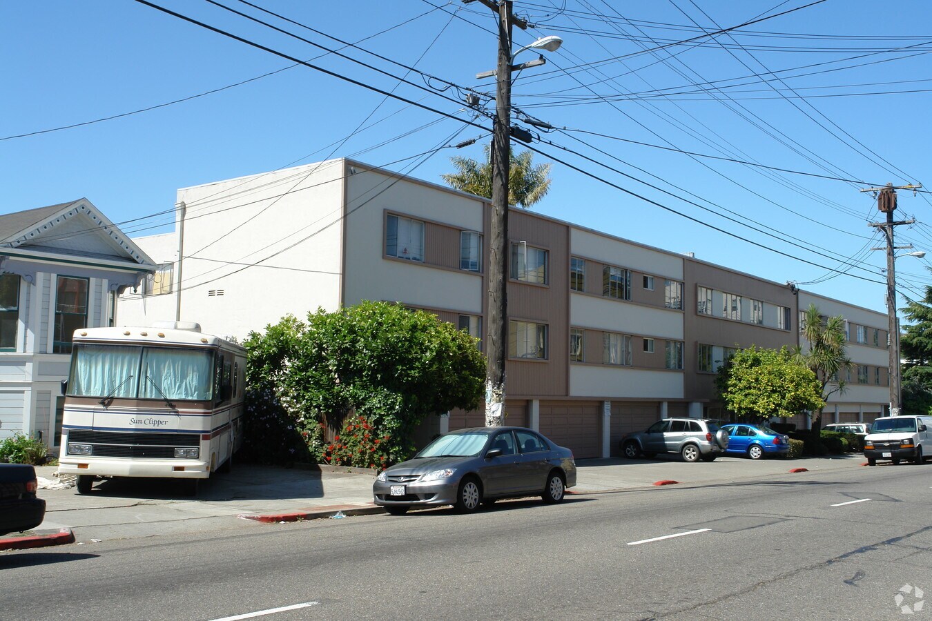 Americana Apartments - Americana Apartments
