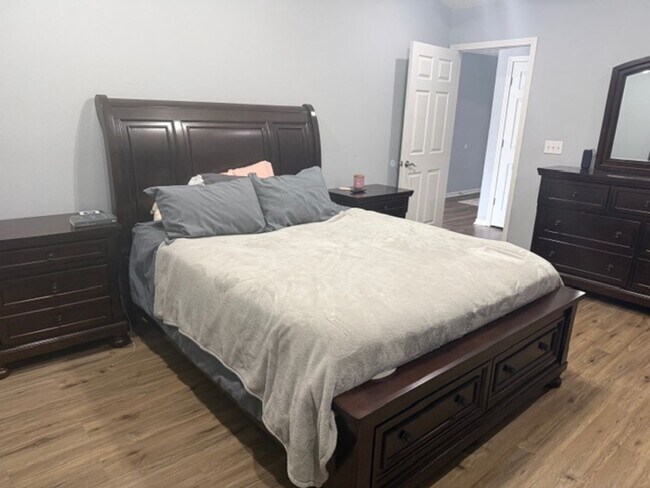 Photo - Beautiful 3/2 Avaliable April 20th