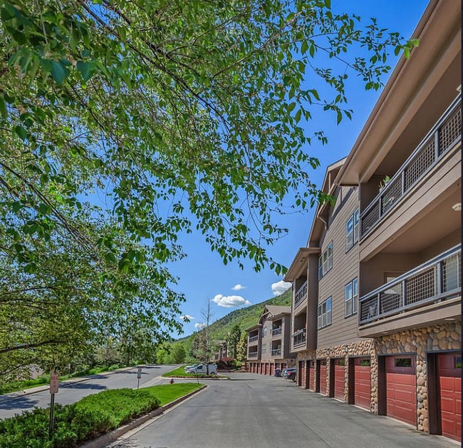 Photo - 2701 Midland Ave. Unit 614