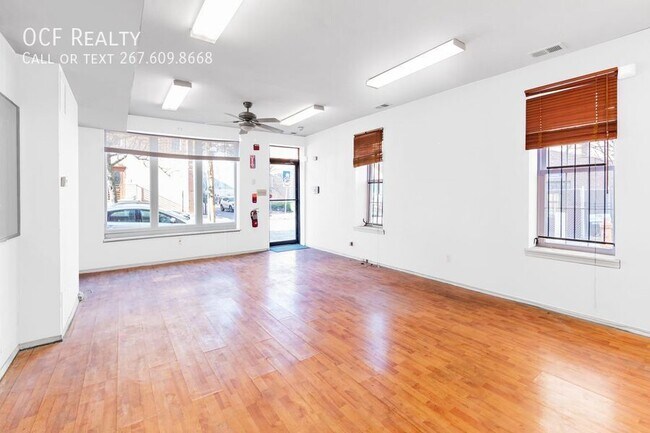 Building Photo - 617 S 18th St Unit Commercial