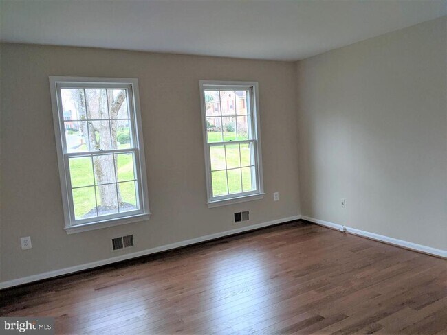 Photo - 4850 Slatestone Ct