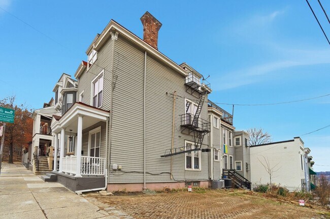 Photo - 1220 Louden St Unit 1220 Louden #3