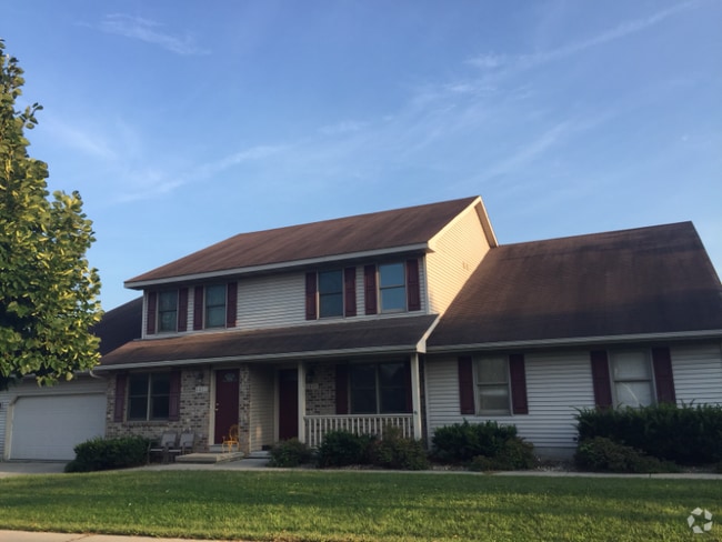 Building Photo - 6601 Radford Dr Rental