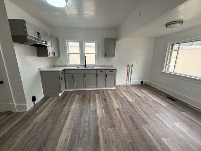 Photo - 1028 N West St