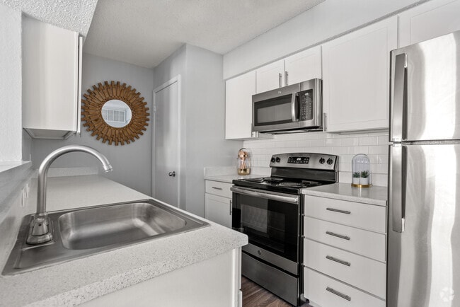 Building Photo - Wimbledon Oaks Rental