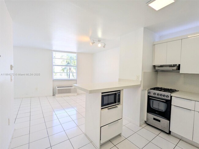 Photo - 710 Washington Ave Unit 324