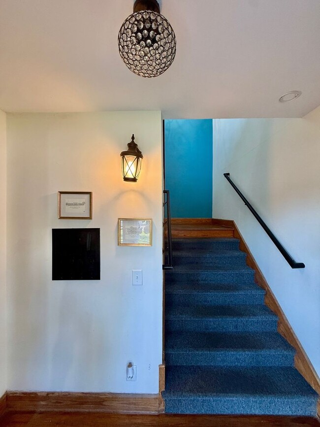 Photo - 903 E Lytle St