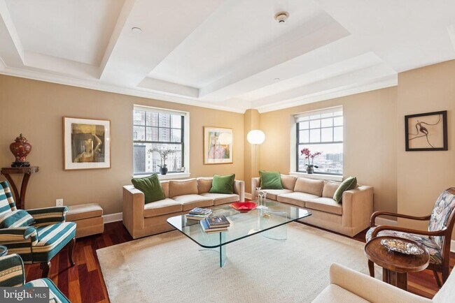 Building Photo - 1701 Locust St Unit 1704