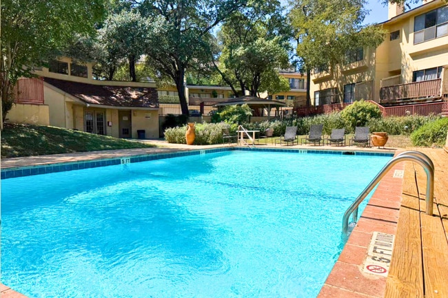 Photo - 8642 Fredericksburg Rd Unit 703