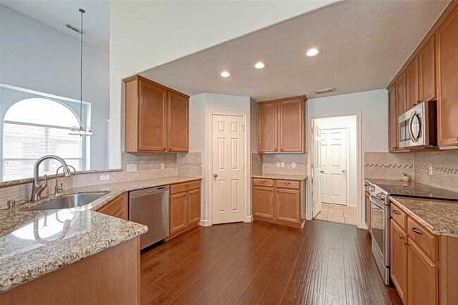 Photo - 2214 Falcon Knoll Ln