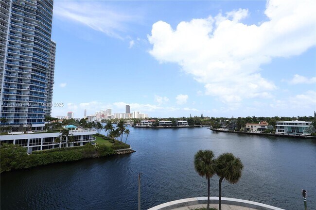 Photo - 20515 E Country Club Dr Condo Unit 543
