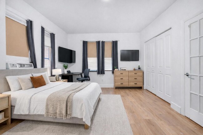 Photo - 1554 SW 5th St Unit 11c