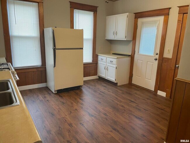 Photo - 1721 W 16th St