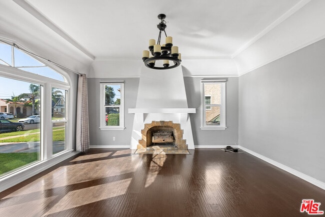 Photo - 7822 S Halldale Ave
