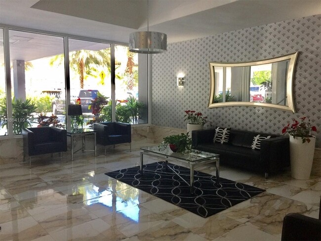 Photo - 1255 Collins Ave Unidad 802