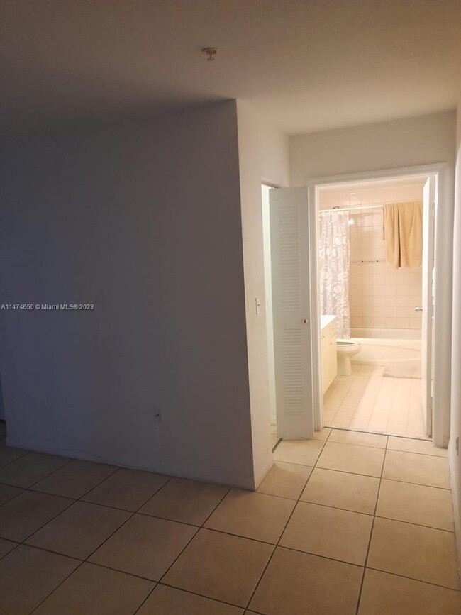 Photo - 1627 NW 18th St Condo Unit 205