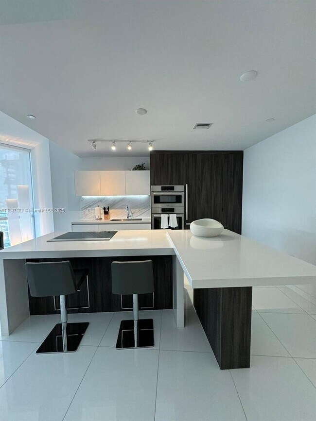 Photo - 851 NE 1st Ave Unit 1404