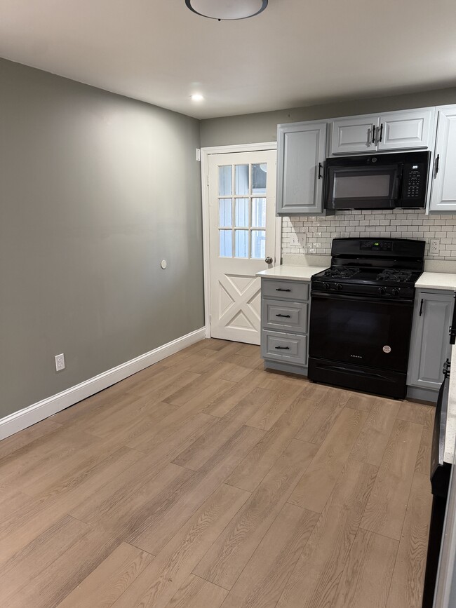 Photo - 47 Shawmut St Unidad #2