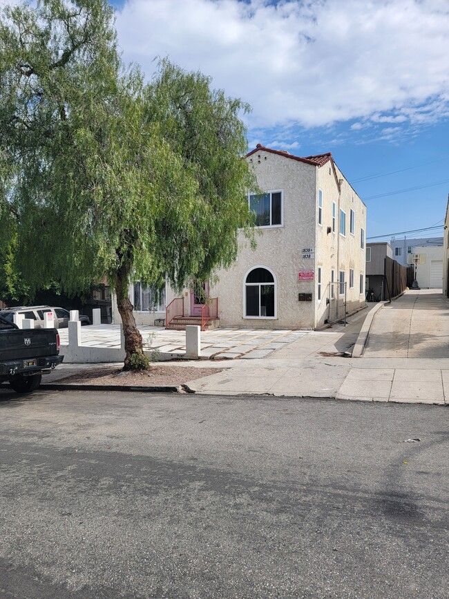 Photo - 1834 S Mansfield Ave