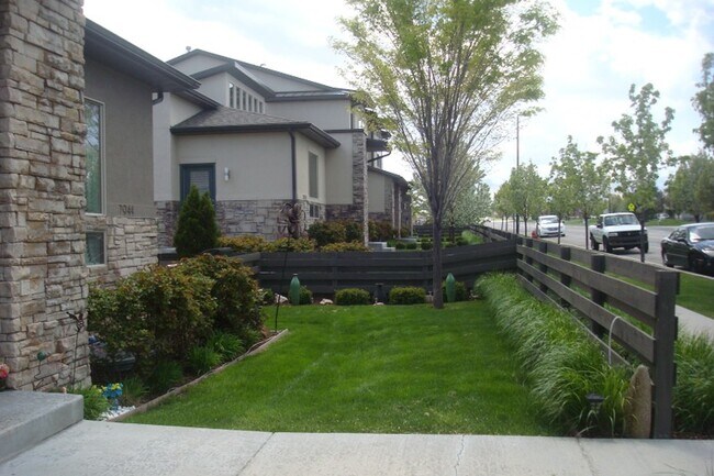 Photo - 7944 5090 W