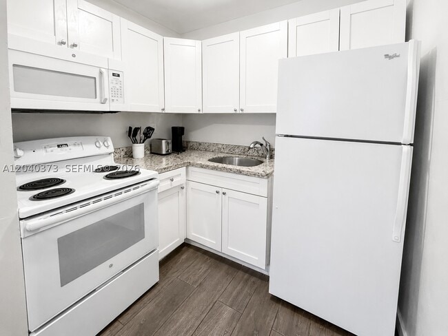 Photo - 1415 SW 1st Ave Unit 6