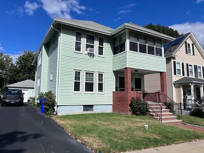 Building Photo - 292 Beech St Unit 1