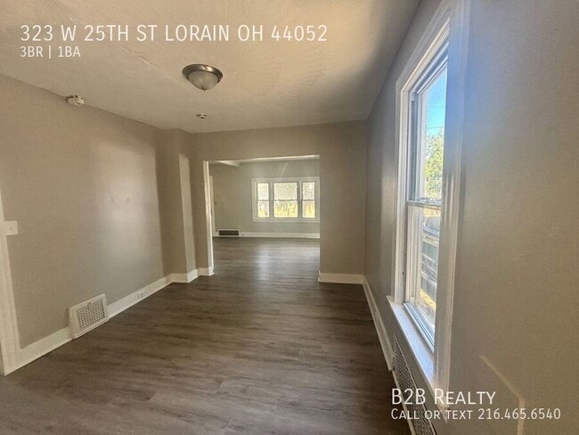 Photo - 323 W 25th St