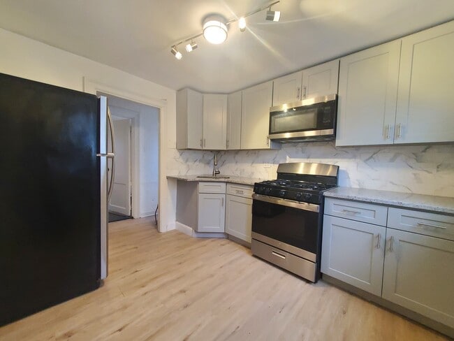 Photo - 66 Broadway Unit 2