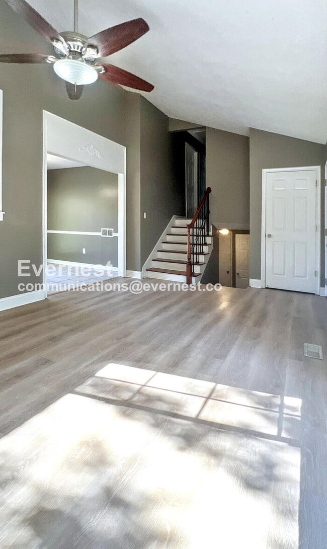 Photo - 309 SW Richwood Ln