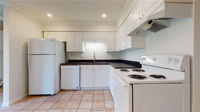 Photo - 1601 Cloverdale Ct