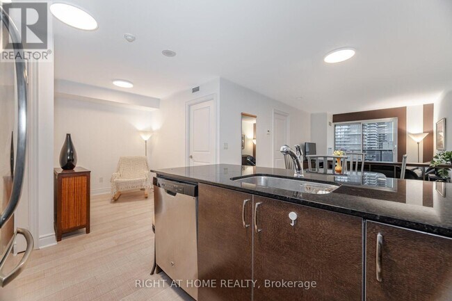 Photo - 28 Ted Rogers Way Unit 1506