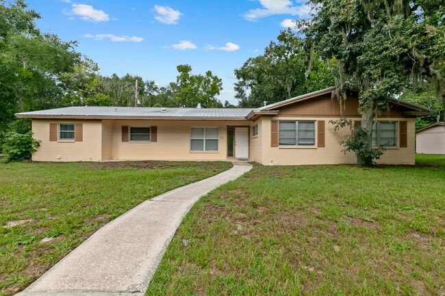Building Photo - Affordable Remodeled Home near UF Campus