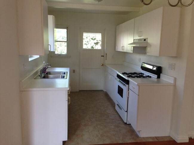 Photo - 1531 Dixon St