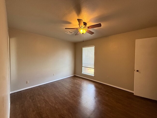 Photo - 1013 Mercury Cir