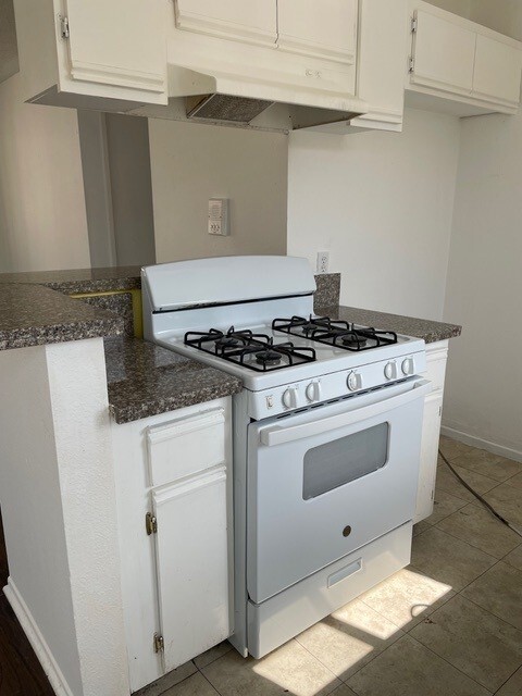 Photo - 14141 Erwin St