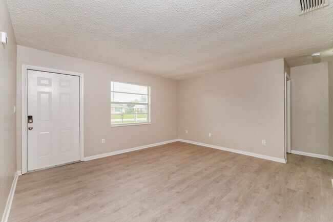 Photo - 19034 Evergreen Rd