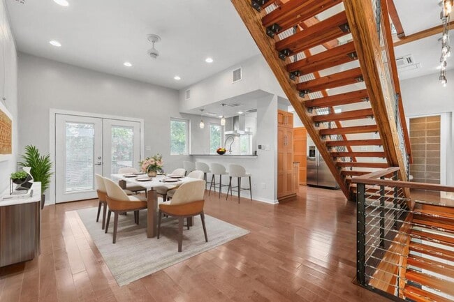 Photo - 213 N Houston Ave