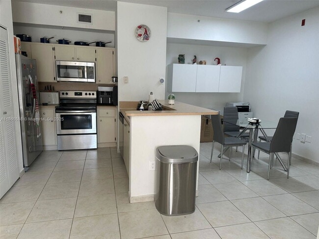 Building Photo - 7220 NW 114th Ave Unit 20716 Rental