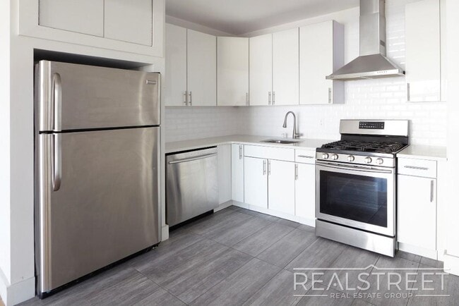 Photo - LUXURY LOFT in Queens! Unit 619