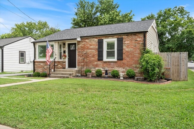 Photo - 313 Quandt Ave