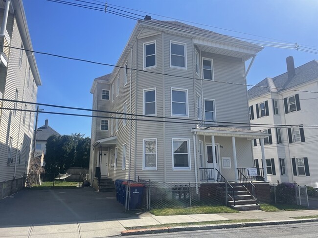 48 Woodlawn St Unit 2