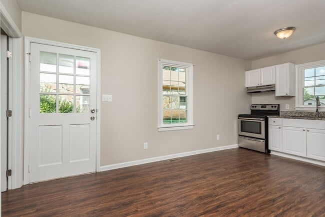 Photo - 1517 E Jones St